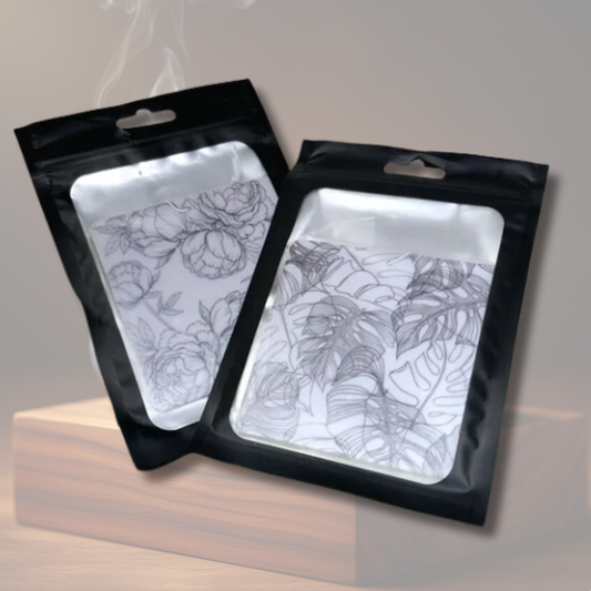 Dark Plum & Sandlewood Hanging Freshener